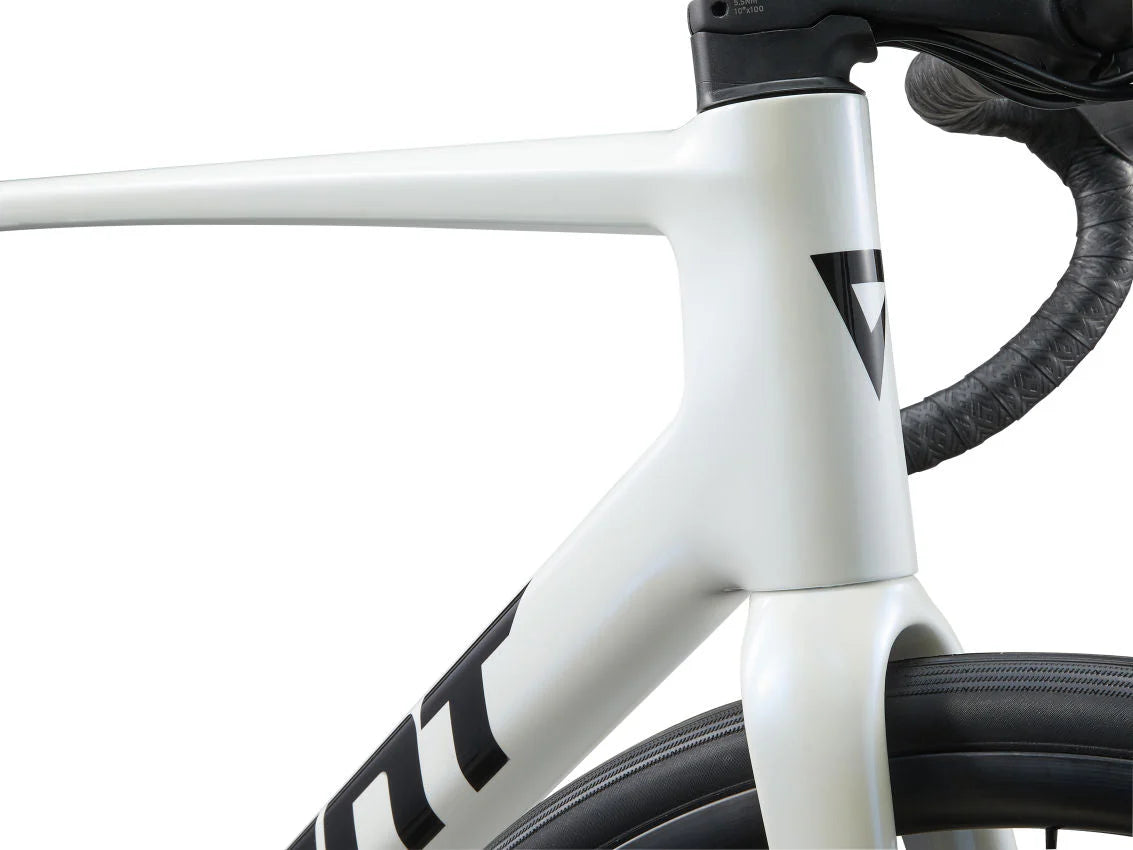 GIANT 2025 TCR ADVANCED 2 KOM 公路車/ GIANT 2025 TCR ADVANCED 2 KOM ROAD BIKE