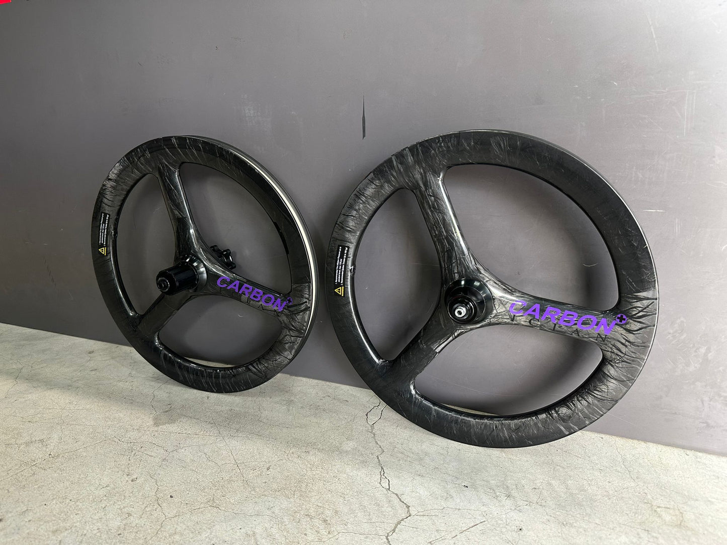 Carbonician 碳纖維三刀 305/349/355 小輪車輪組