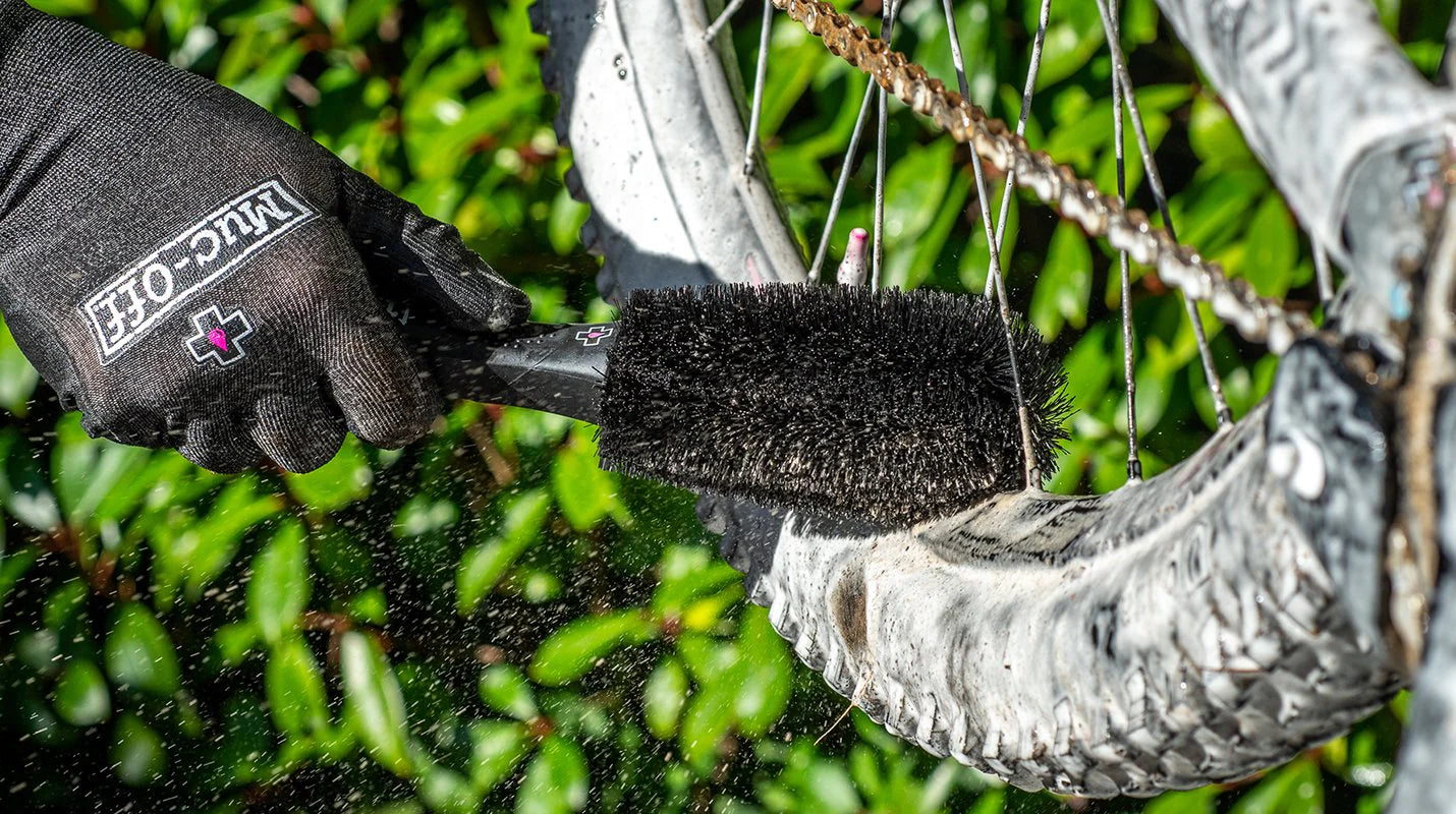 Muc-off-Brush